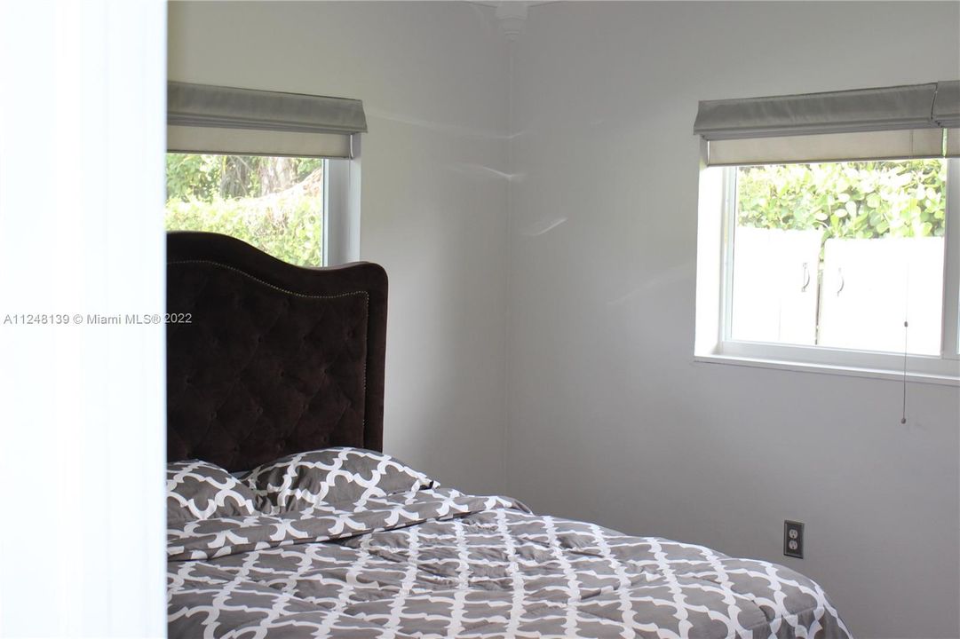 Recientemente alquilado: $3,900 (4 camas, 2 baños, 2239 Pies cuadrados)