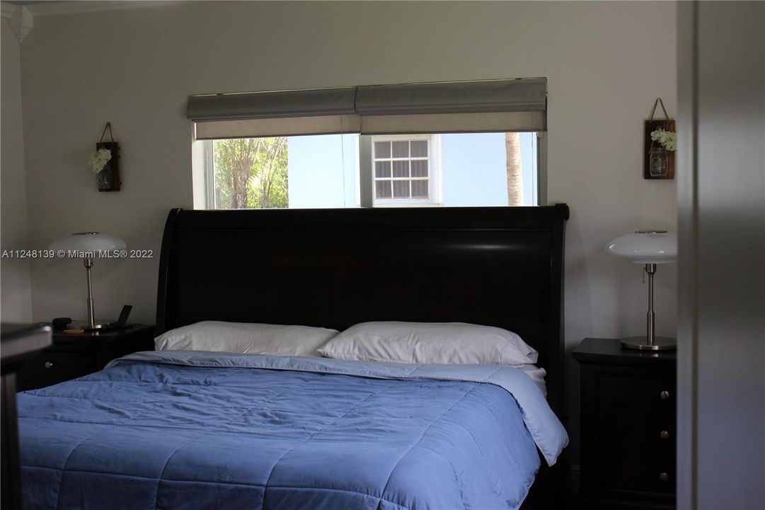 Recientemente alquilado: $3,900 (4 camas, 2 baños, 2239 Pies cuadrados)