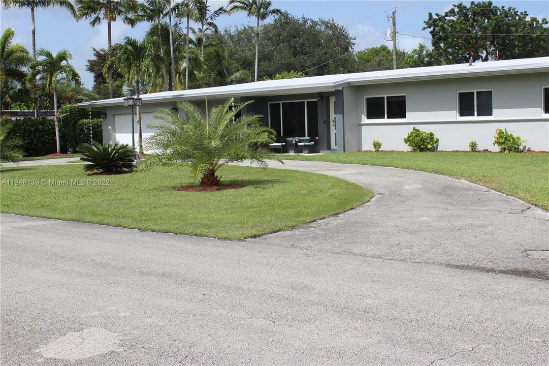 Recientemente alquilado: $3,900 (4 camas, 2 baños, 2239 Pies cuadrados)