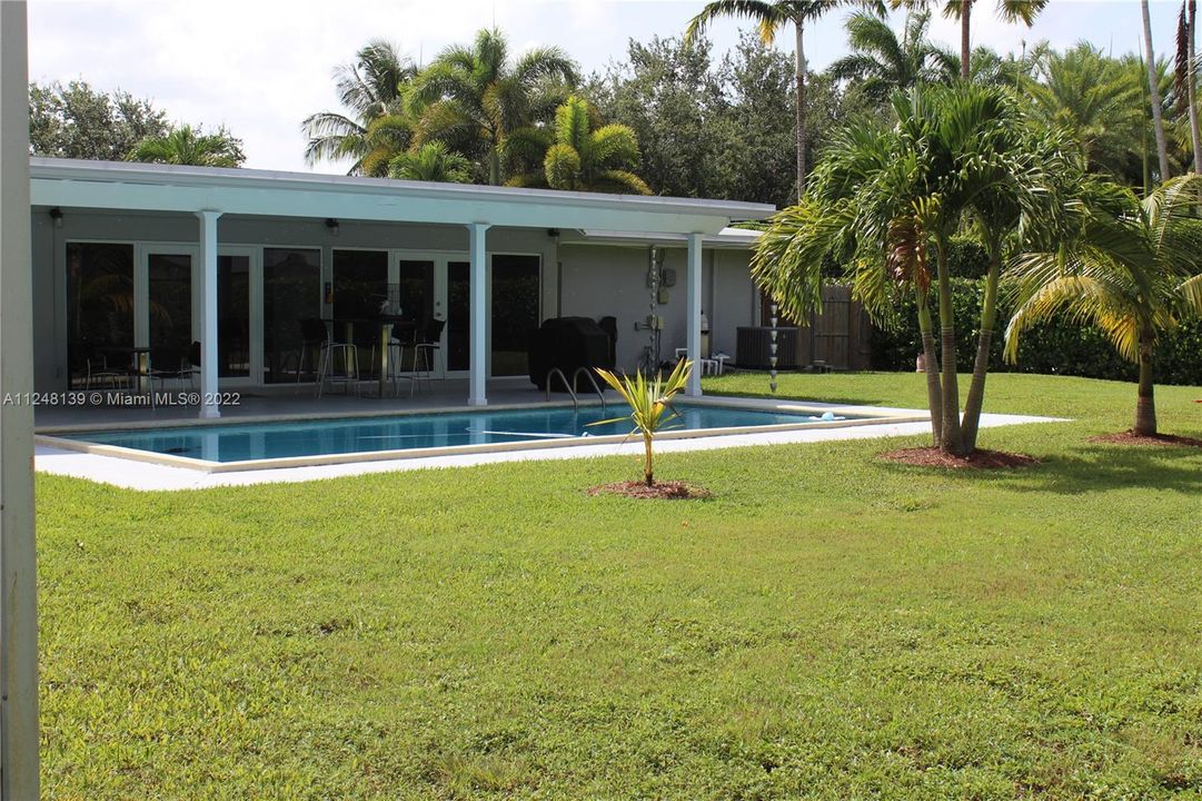 Recientemente alquilado: $3,900 (4 camas, 2 baños, 2239 Pies cuadrados)