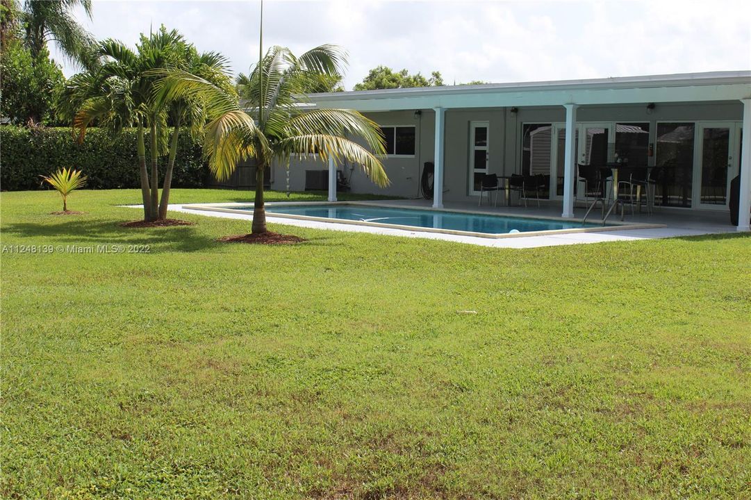 Recientemente alquilado: $3,900 (4 camas, 2 baños, 2239 Pies cuadrados)