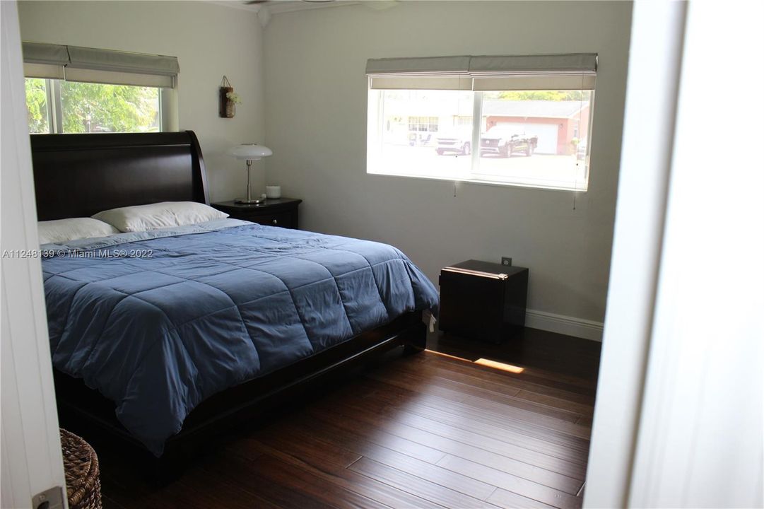 Recientemente alquilado: $3,900 (4 camas, 2 baños, 2239 Pies cuadrados)