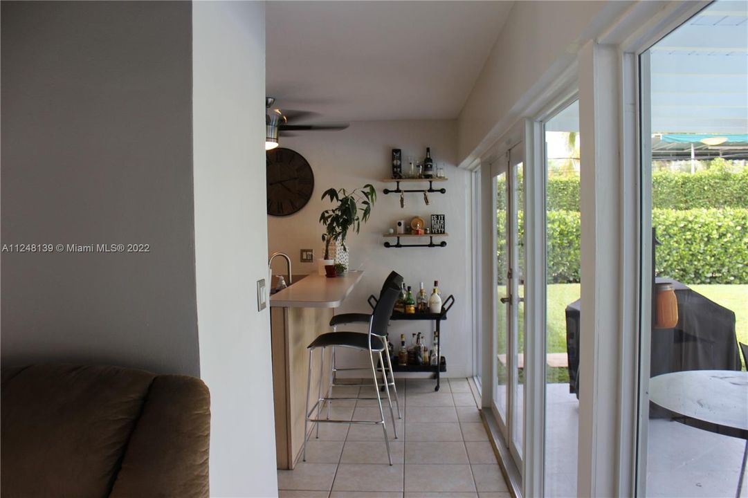 Recientemente alquilado: $3,900 (4 camas, 2 baños, 2239 Pies cuadrados)