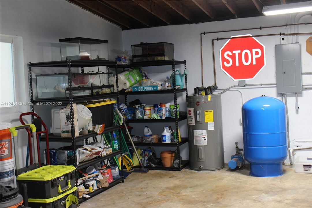 Recientemente alquilado: $3,900 (4 camas, 2 baños, 2239 Pies cuadrados)