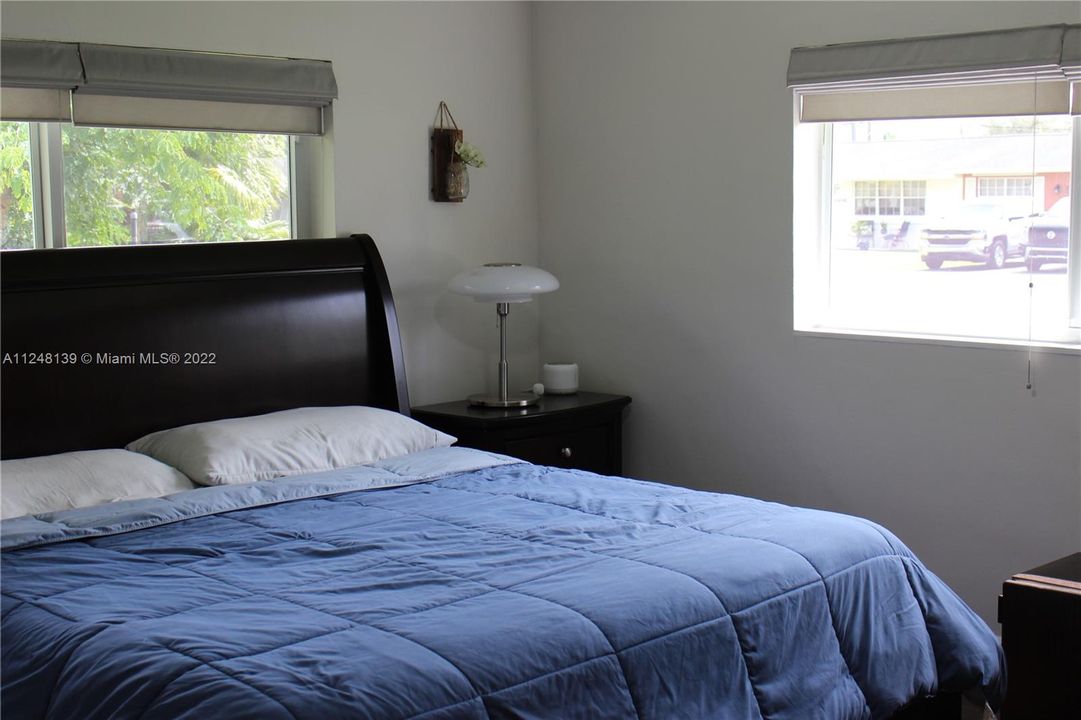 Recientemente alquilado: $3,900 (4 camas, 2 baños, 2239 Pies cuadrados)