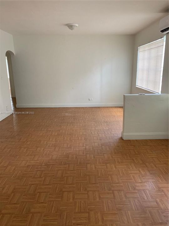 Recently Rented: $1,900 (2 beds, 1 baths, 11457 Square Feet)