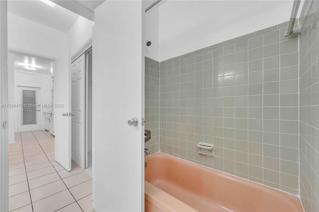 Недавно арендовано: $2,100 (1 спален, 1 ванн, 660 Квадратных фут)