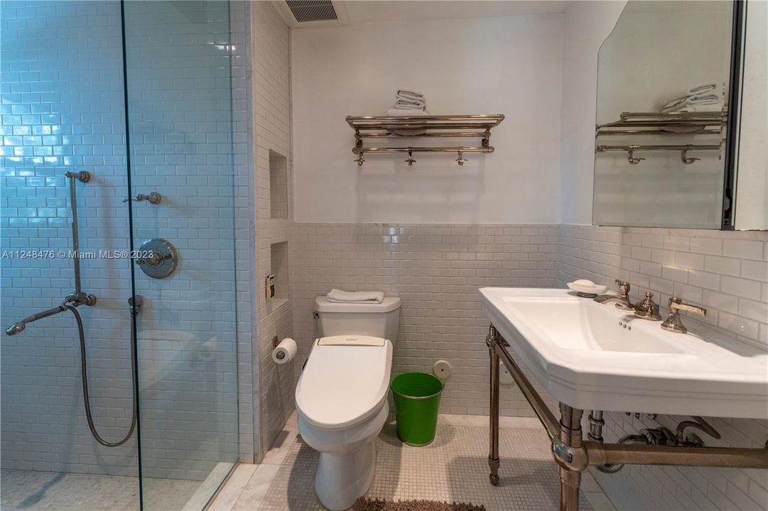Недавно арендовано: $22,500 (5 спален, 4 ванн, 3547 Квадратных фут)