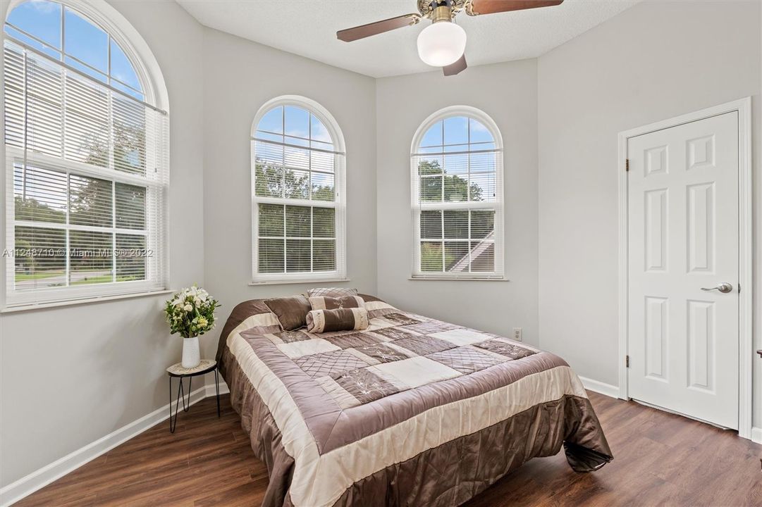 Недавно продано: $769,900 (5 спален, 3 ванн, 0 Квадратных фут)