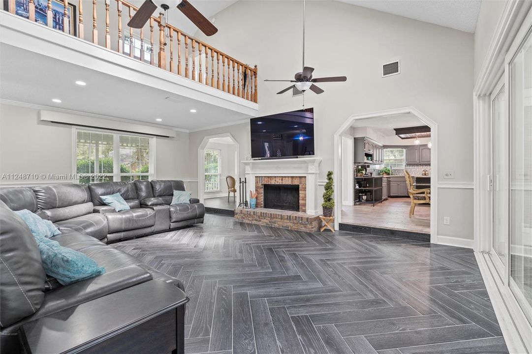 Недавно продано: $769,900 (5 спален, 3 ванн, 0 Квадратных фут)