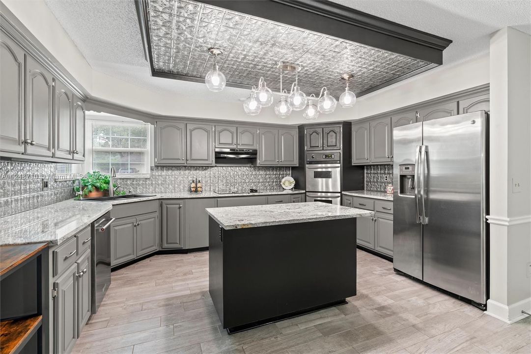 Недавно продано: $769,900 (5 спален, 3 ванн, 0 Квадратных фут)