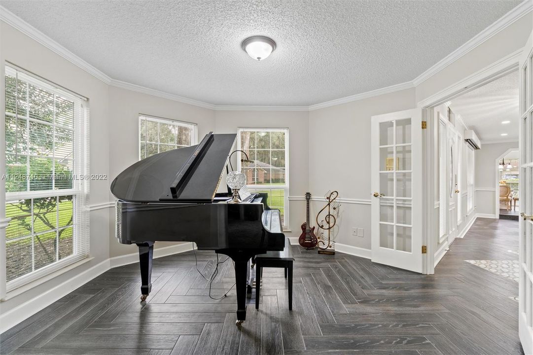 Недавно продано: $769,900 (5 спален, 3 ванн, 0 Квадратных фут)