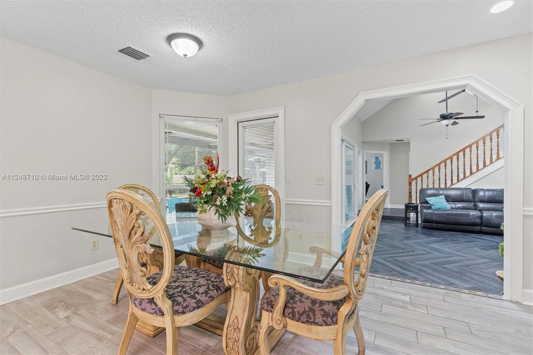 Недавно продано: $769,900 (5 спален, 3 ванн, 0 Квадратных фут)