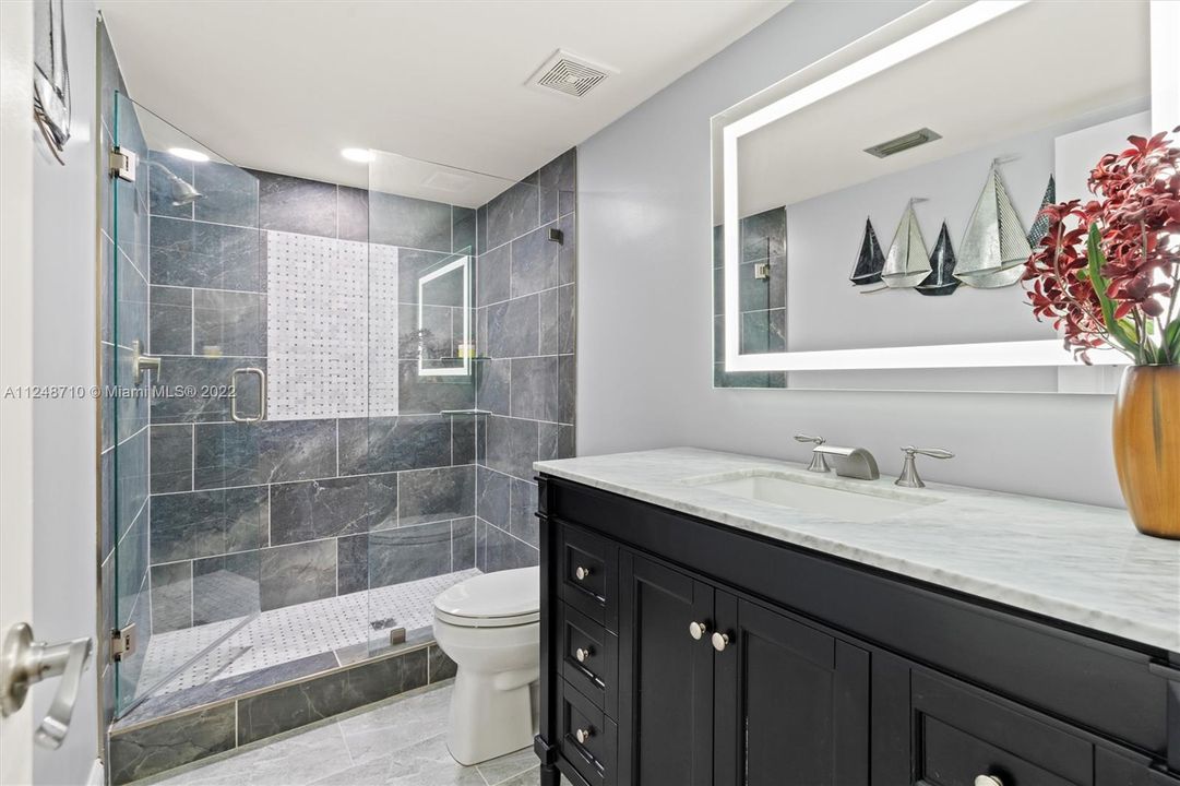 Недавно продано: $769,900 (5 спален, 3 ванн, 0 Квадратных фут)