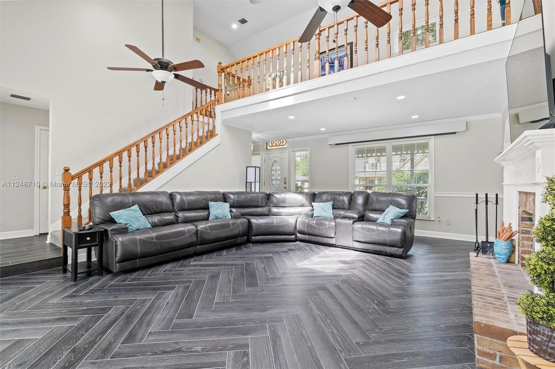 Недавно продано: $769,900 (5 спален, 3 ванн, 0 Квадратных фут)