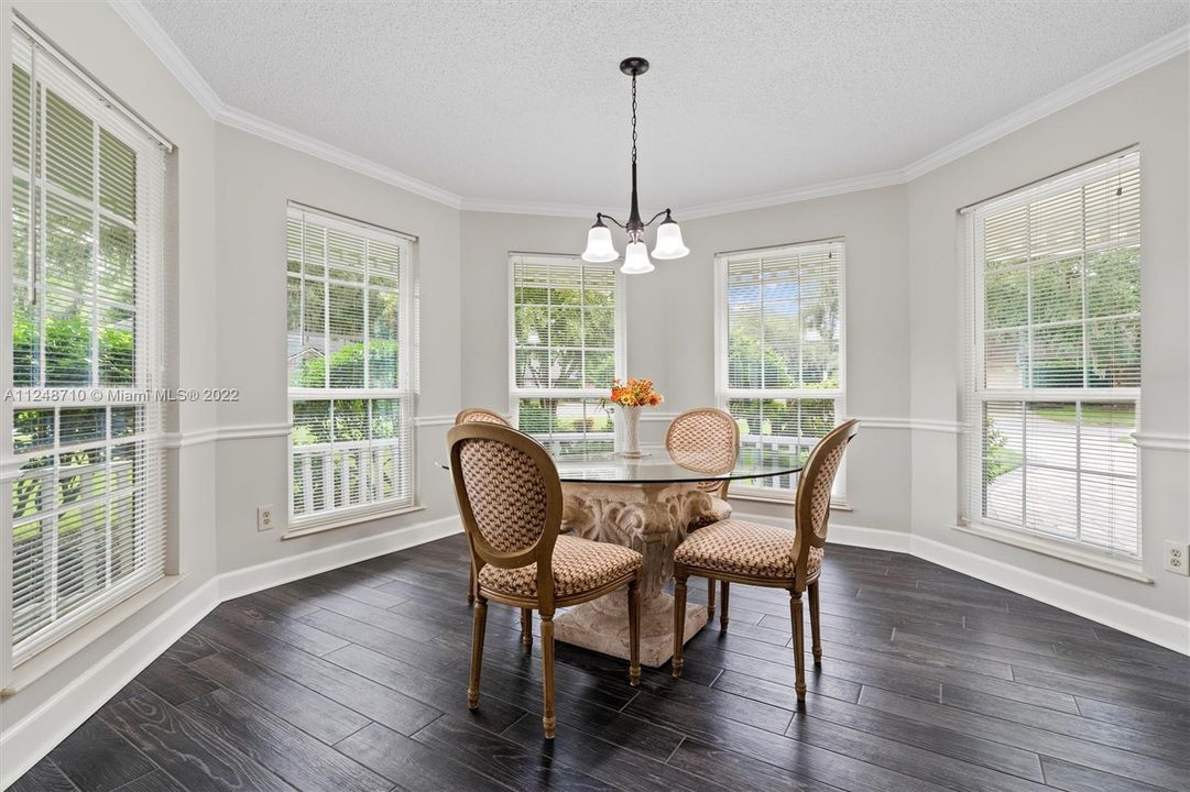 Недавно продано: $769,900 (5 спален, 3 ванн, 0 Квадратных фут)