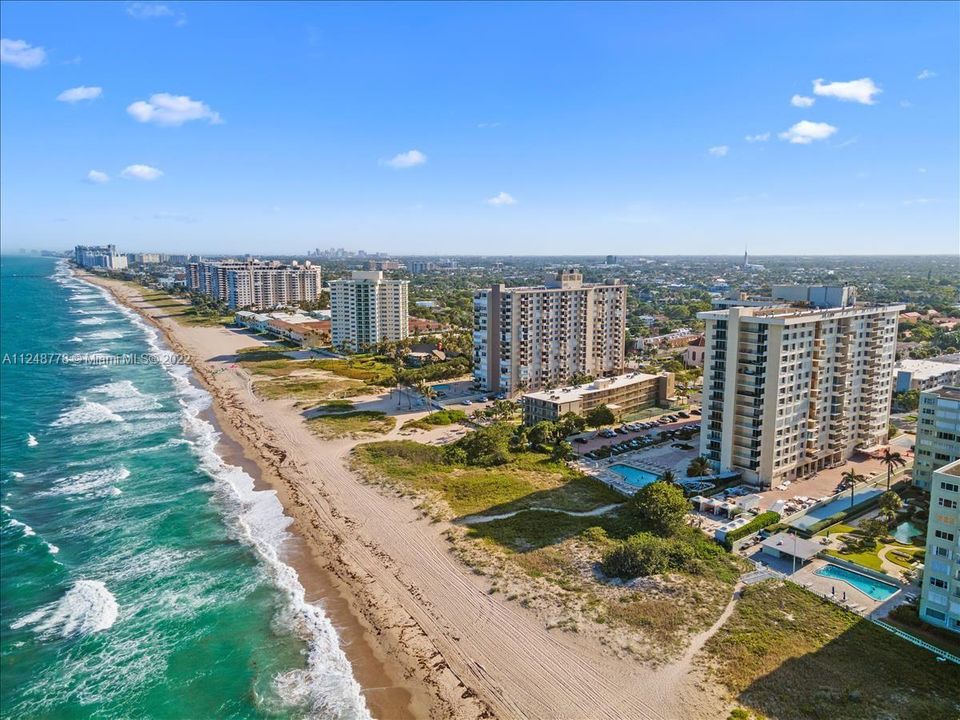 Recently Sold: $345,000 (2 beds, 2 baths, 1002 Square Feet)