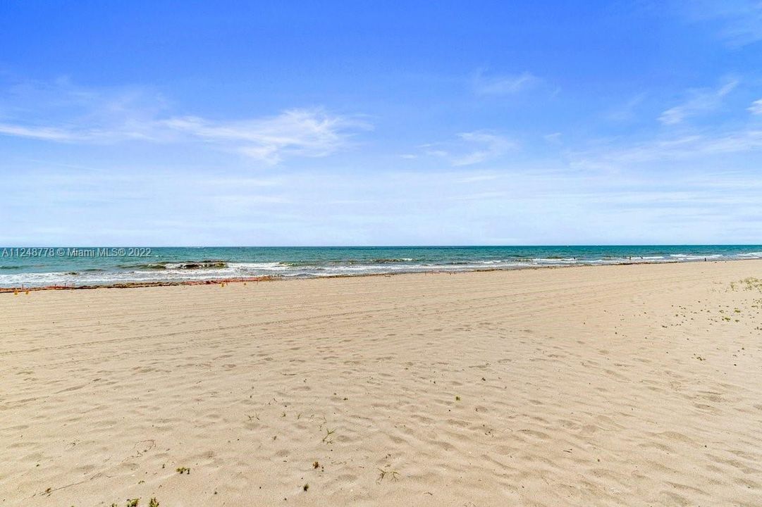 Recently Sold: $345,000 (2 beds, 2 baths, 1002 Square Feet)