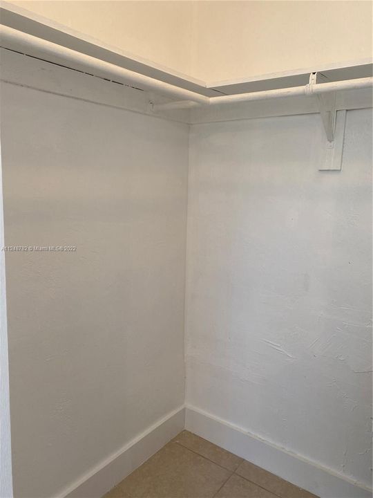 Recientemente alquilado: $1,300 (1 camas, 1 baños, 650 Pies cuadrados)