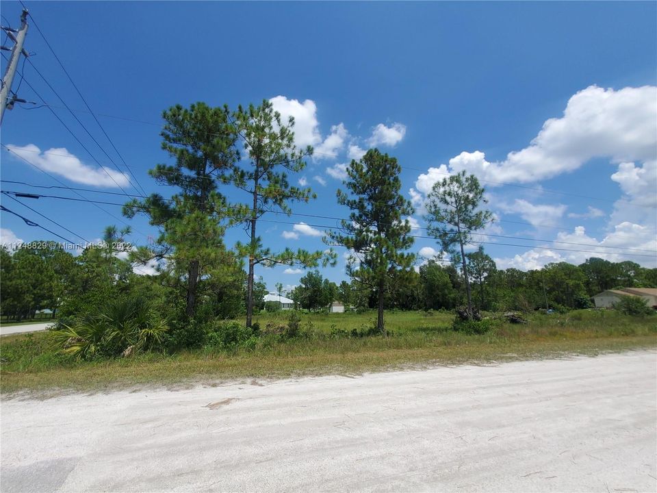 Vendido Recientemente: $189,000 (1.55 acres)