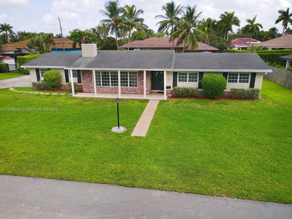 Recently Sold: $979,000 (3 beds, 2 baths, 2049 Square Feet)