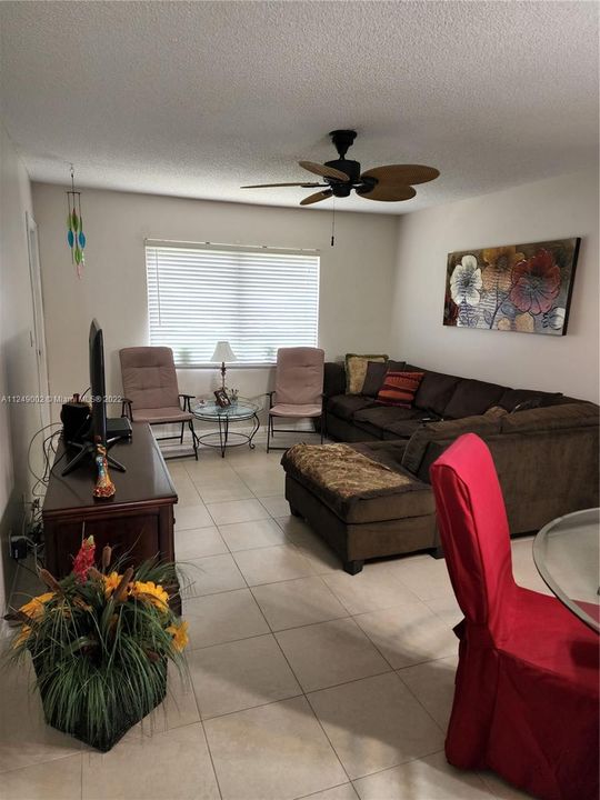 Recently Rented: $1,550 (1 beds, 1 baths, 730 Square Feet)