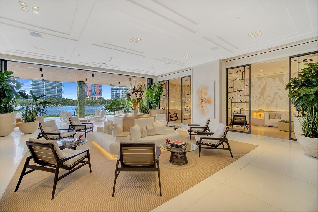 Recently Sold: $12,500,000 (3 beds, 3 baths, 3620 Square Feet)