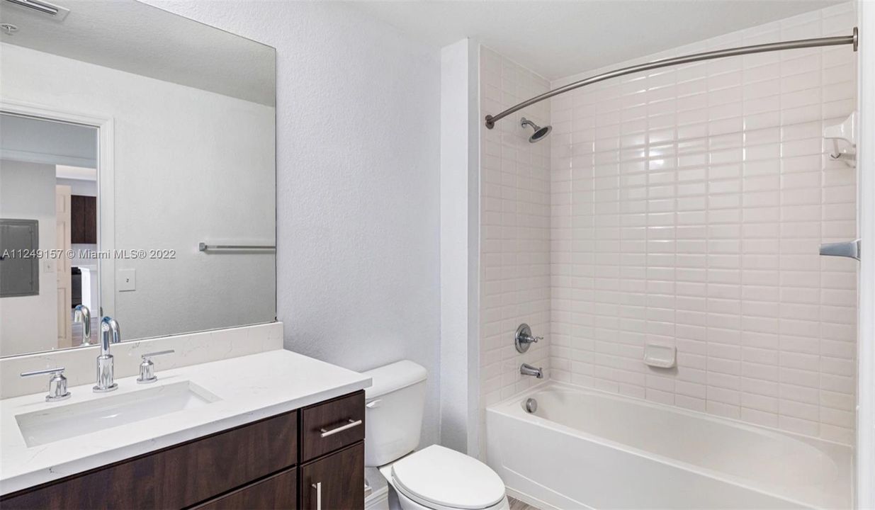 Недавно арендовано: $2,699 (2 спален, 2 ванн, 1059 Квадратных фут)