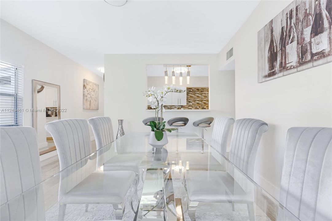 Recently Sold: $1,249,000 (3 beds, 3 baths, 1483 Square Feet)