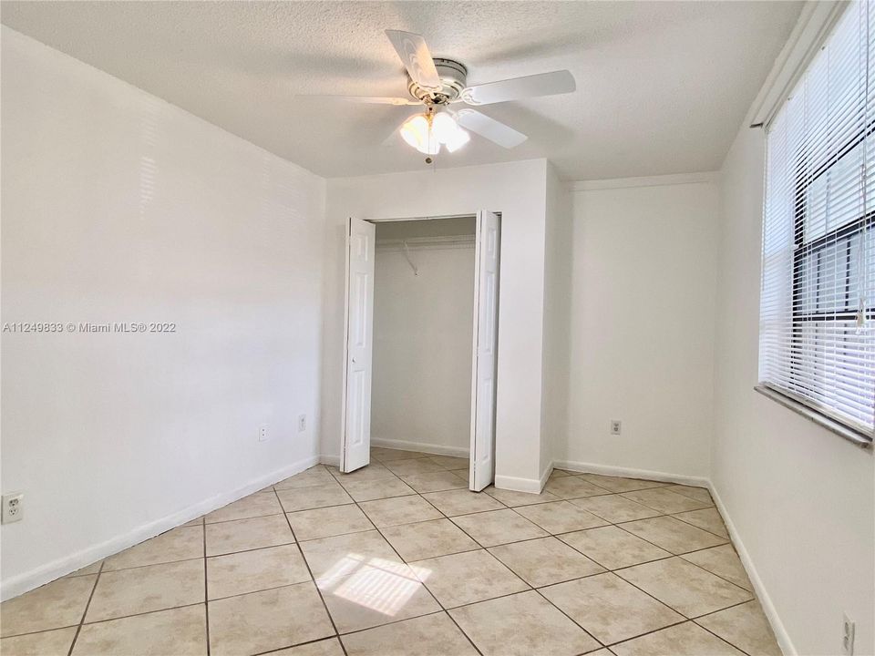 Recently Rented: $2,000 (3 beds, 2 baths, 1195 Square Feet)