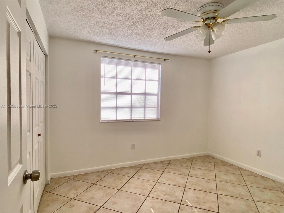 Recently Rented: $2,000 (3 beds, 2 baths, 1195 Square Feet)