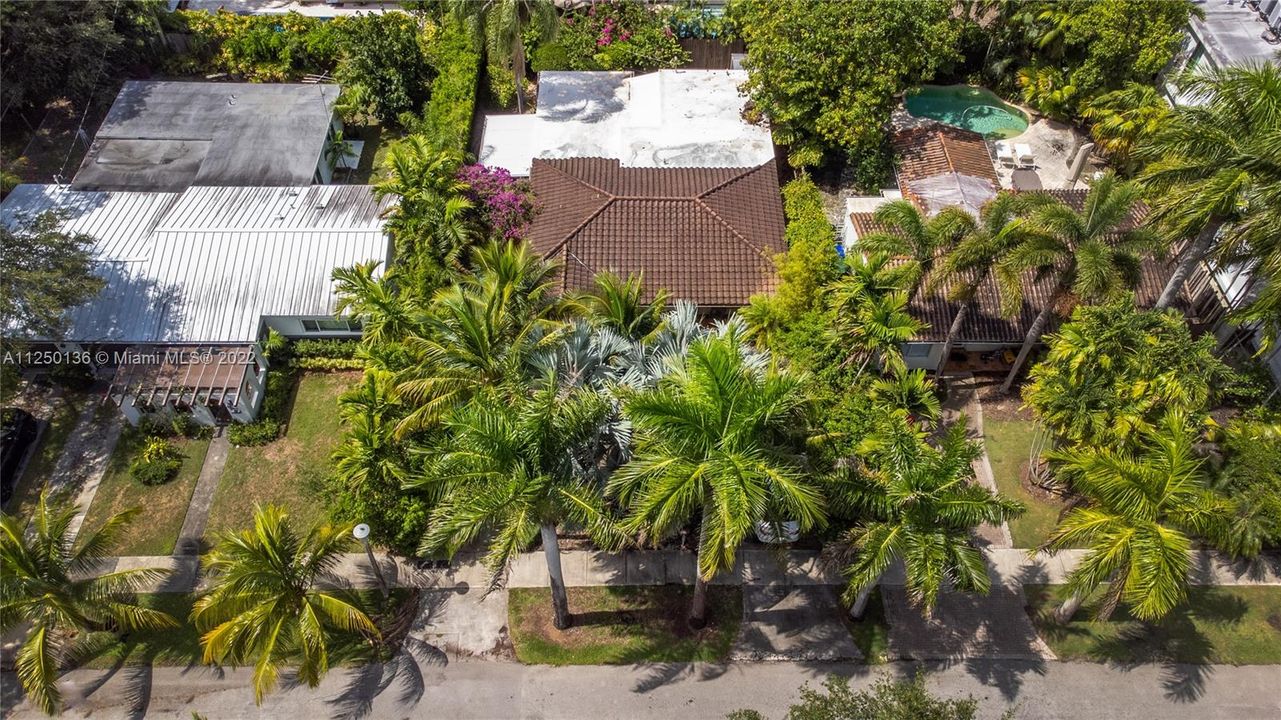 Recently Sold: $1,699,000 (3 beds, 3 baths, 1861 Square Feet)