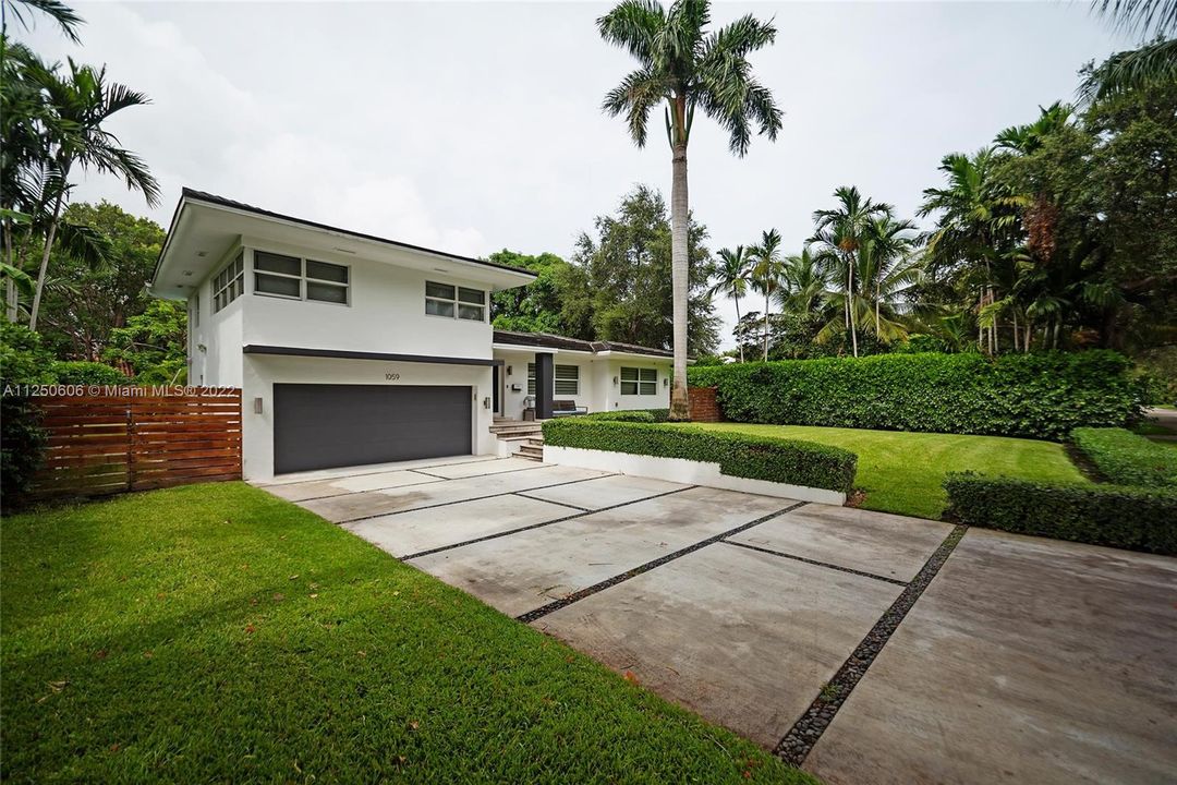 Recently Sold: $1,499,000 (3 beds, 2 baths, 2063 Square Feet)