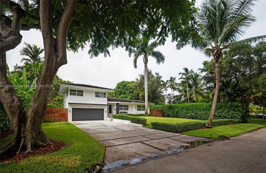 Recently Sold: $1,499,000 (3 beds, 2 baths, 2063 Square Feet)