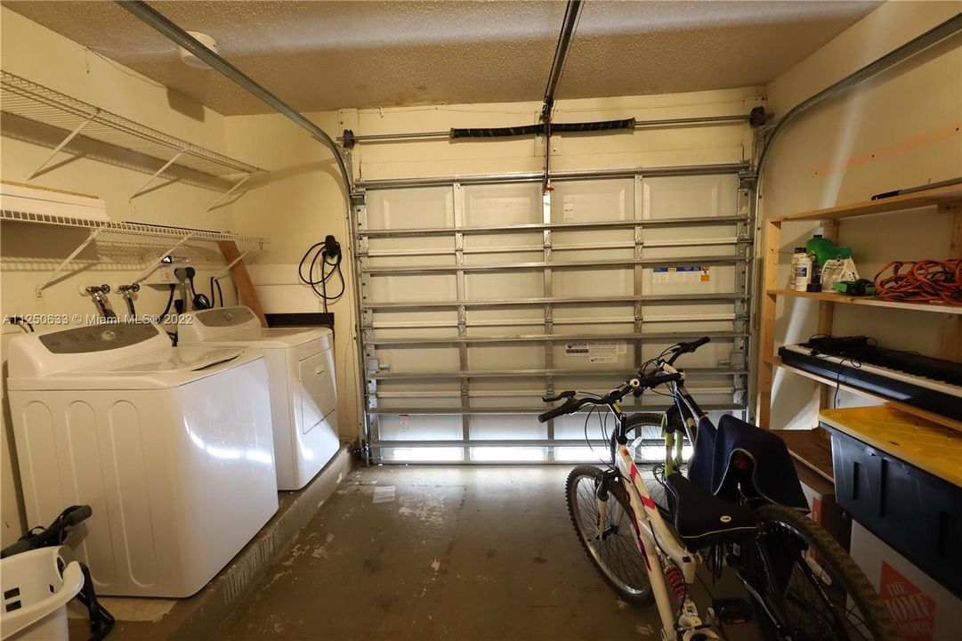 最近售出: $330,000 (2 贝兹, 2 浴室, 1200 平方英尺)