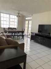 Recently Rented: $3,000 (2 beds, 2 baths, 910 Square Feet)