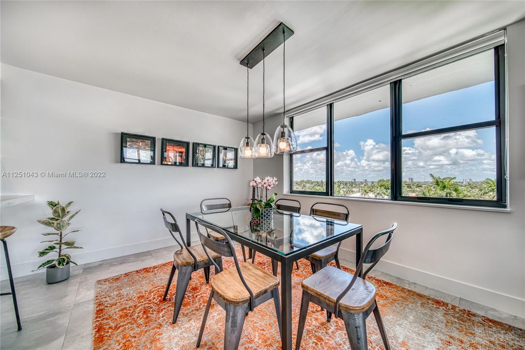 Recently Sold: $875,000 (2 beds, 2 baths, 1740 Square Feet)