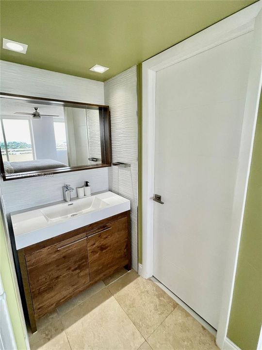 Недавно арендовано: $4,600 (2 спален, 2 ванн, 950 Квадратных фут)