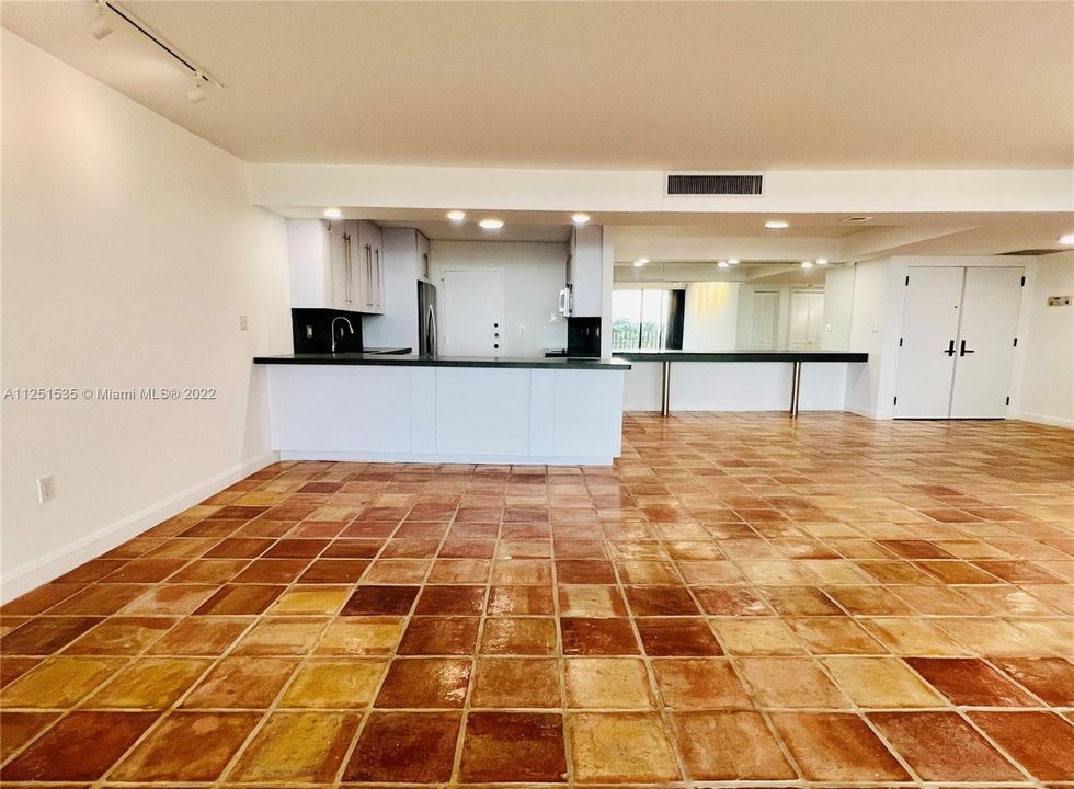 Recently Rented: $6,250 (2 beds, 2 baths, 1882 Square Feet)