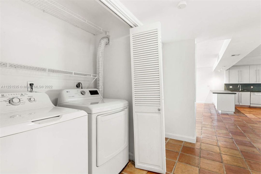 Recently Rented: $6,250 (2 beds, 2 baths, 1882 Square Feet)