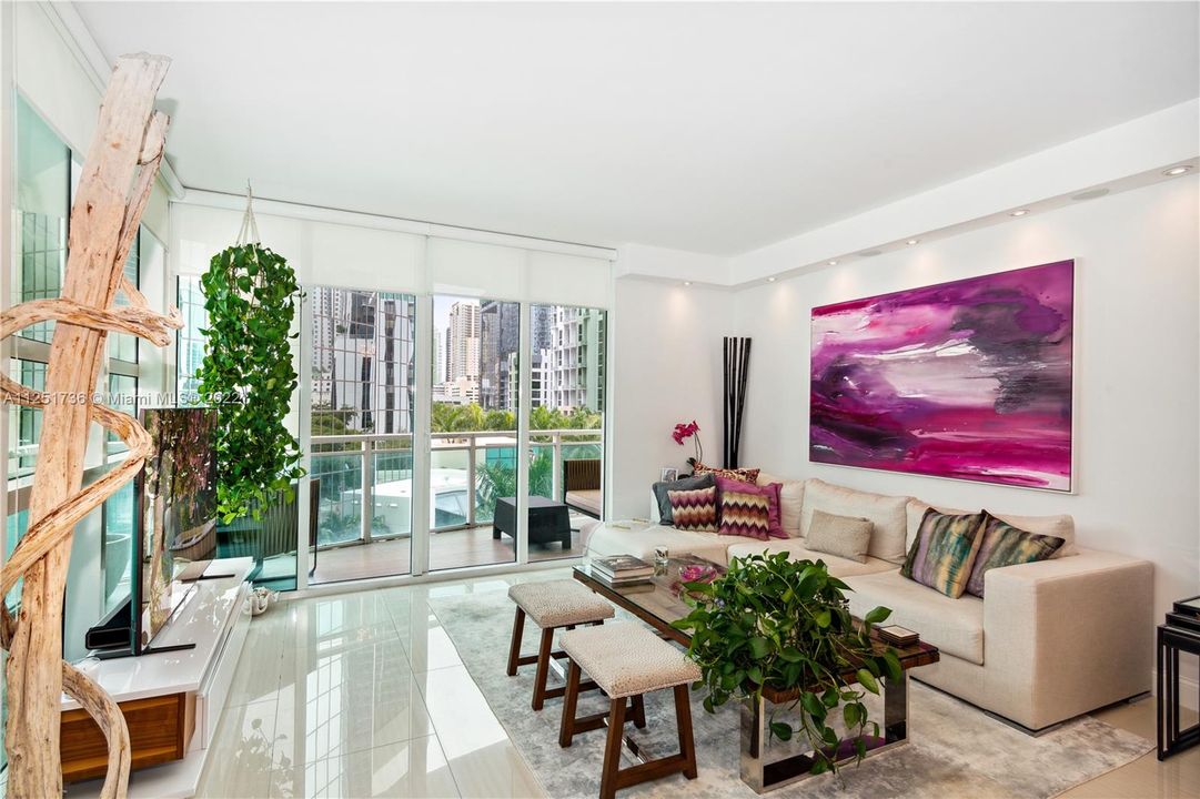 Recently Sold: $795,000 (2 beds, 2 baths, 1289 Square Feet)