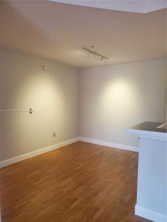Recently Rented: $2,000 (1 beds, 1 baths, 0 Square Feet)