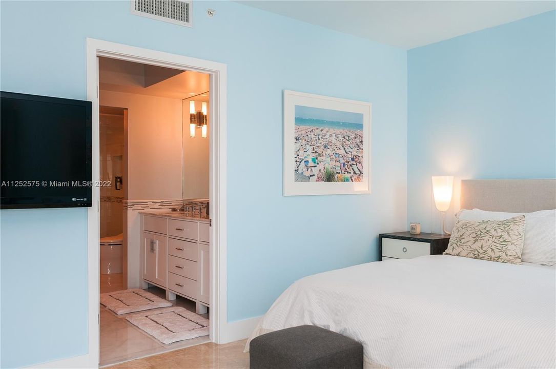 Recently Sold: $875,000 (1 beds, 2 baths, 940 Square Feet)