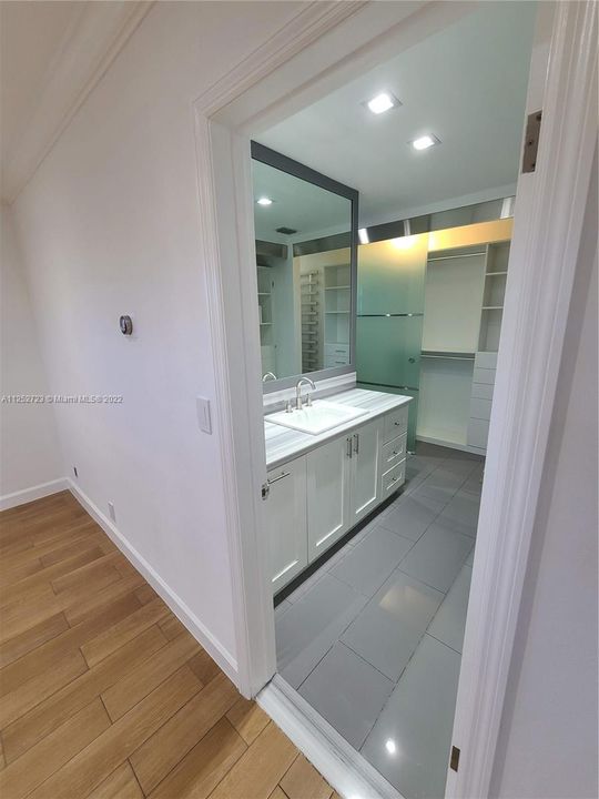 Recientemente alquilado: $10,000 (5 camas, 5 baños, 3216 Pies cuadrados)