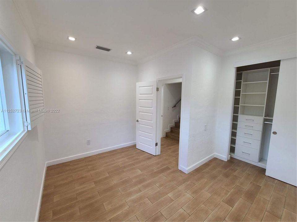 Recientemente alquilado: $10,000 (5 camas, 5 baños, 3216 Pies cuadrados)