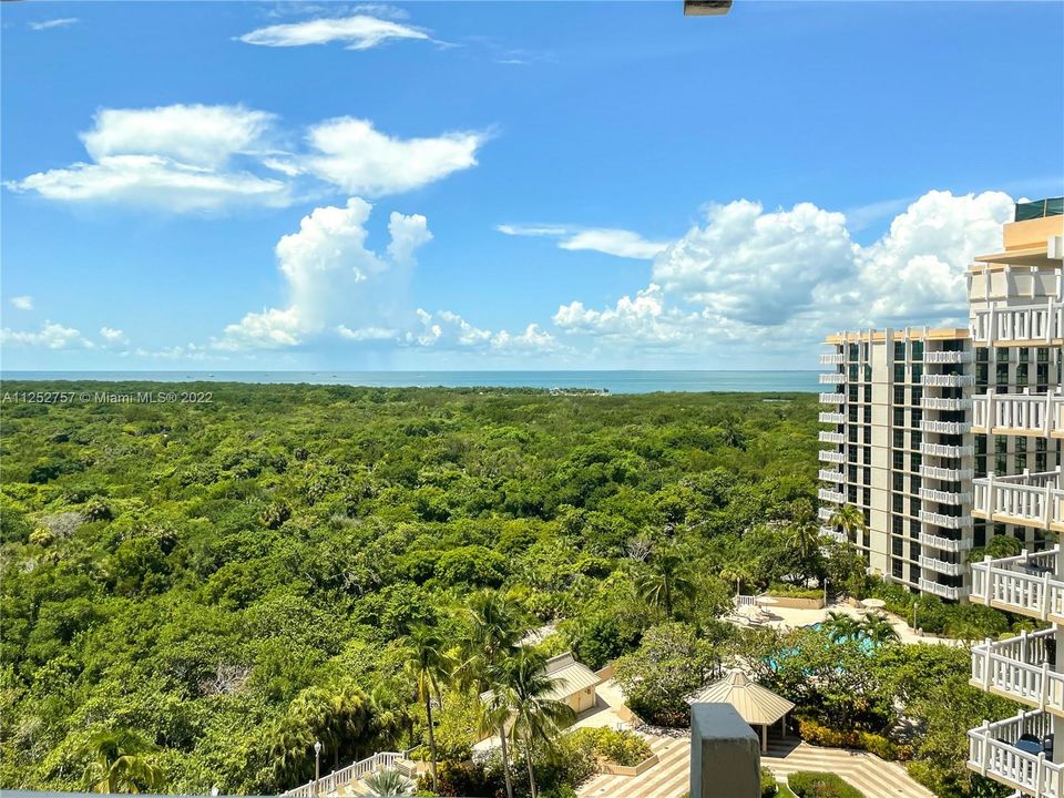 Recently Sold: $1,100,000 (2 beds, 2 baths, 1409 Square Feet)