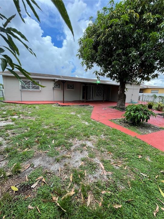 Recently Sold: $459,000 (3 beds, 2 baths, 1368 Square Feet)