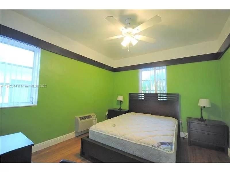 Недавно арендовано: $2,300 (2 спален, 1 ванн, 3004 Квадратных фут)