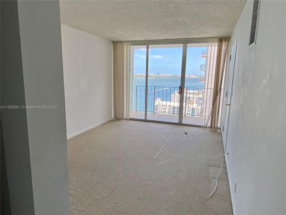 最近售出: $440,000 (2 贝兹, 2 浴室, 1030 平方英尺)