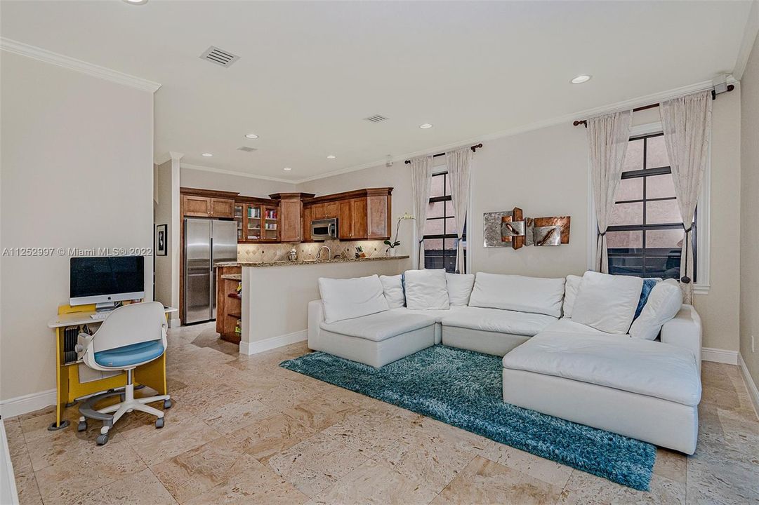 Recently Sold: $1,550,000 (3 beds, 2 baths, 2211 Square Feet)